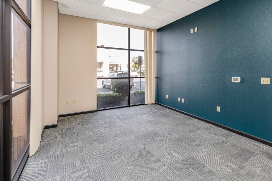 More Photos Of 3305 G St, Merced Office For Sale