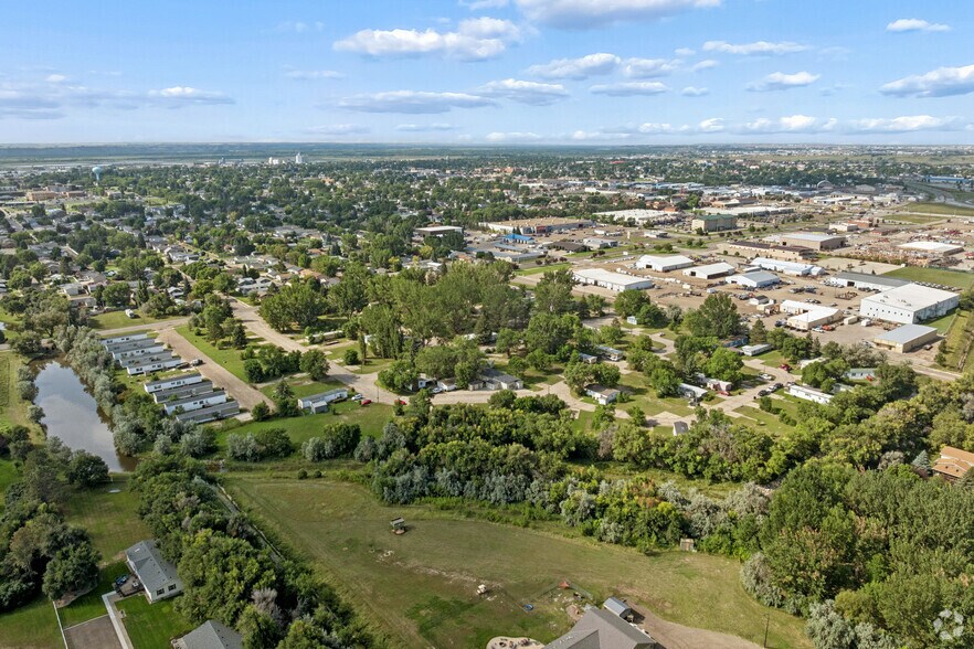 More Photos Of 2600 University Ave, Williston Manufactured Housing Mobile Home Park For Sale