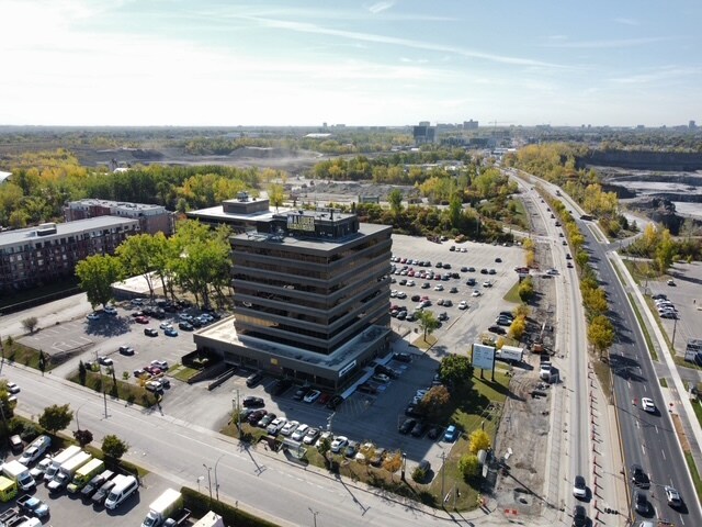More Photos Of 1600A Boul Saint-Martin E, Laval Office Residential For Sale