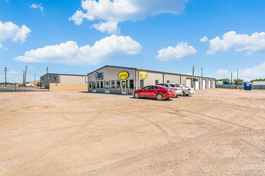 More Photos Of 12250 US Business Highway 287 N, Fort Worth Distribution For Lease