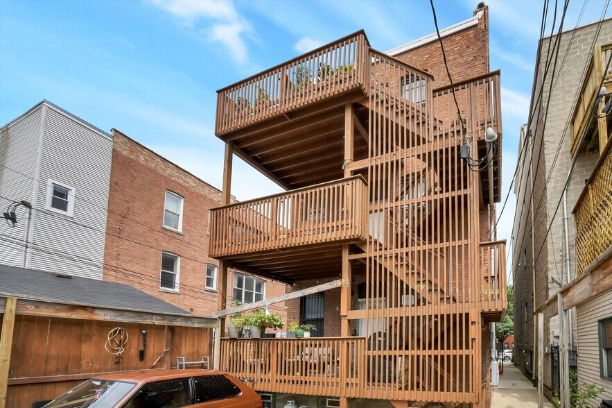 More Photos Of 1440 N Leavitt St, Chicago Apartments For Sale