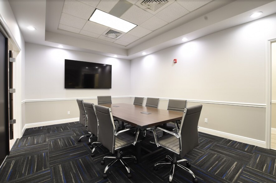 More Photos Of 3820 Colonial Blvd, Fort Myers Medical For Lease