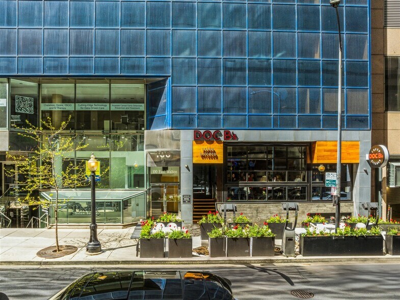 More Photos Of 100 E Walton St, Chicago Apartments For Lease