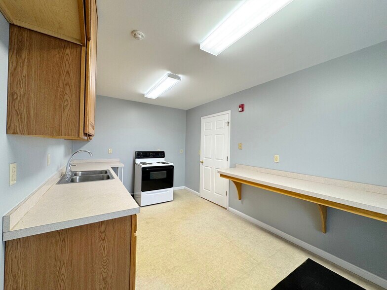 More Photos Of 18119 N Sussex Hwy, Bridgeville Office For Sale
