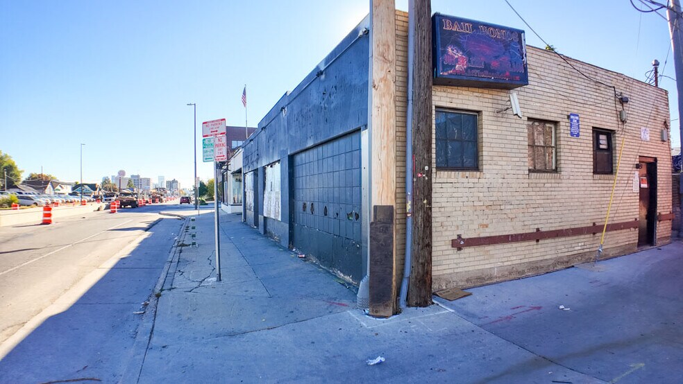 More Photos Of 3936 W Colfax Ave, Denver Storefront For Sale