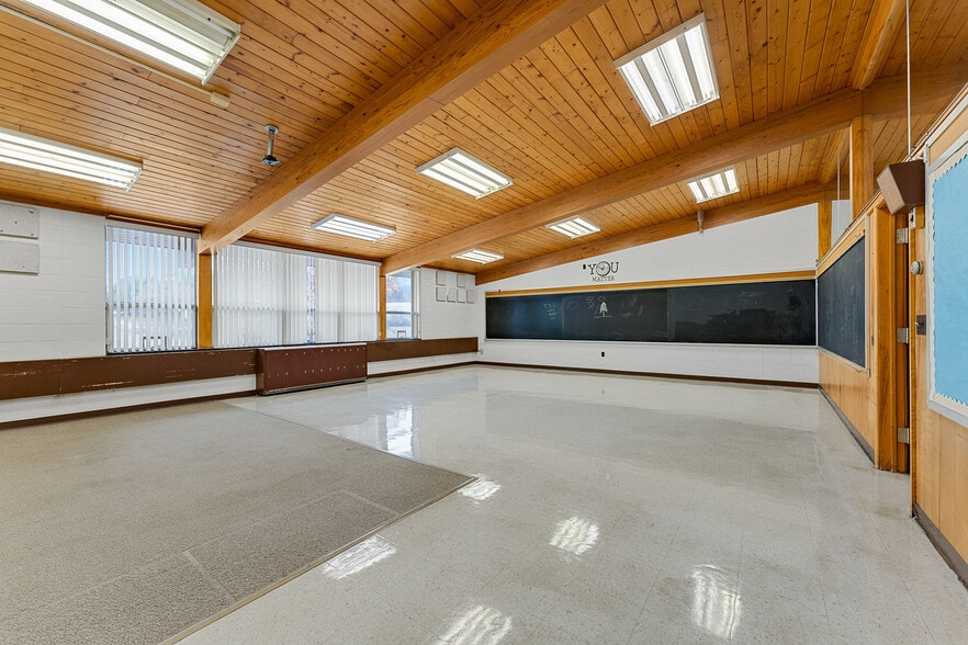 More Photos Of S5864 State Highway 23, Loganville Light Distribution For Sale