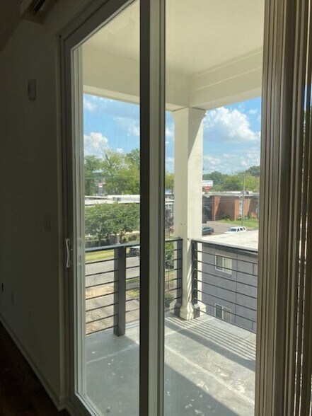 More Photos Of 23 S Morrison St, Memphis Multifamily For Sale