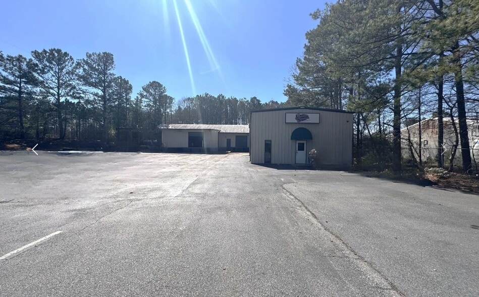 More Photos Of 7843 Conners Rd, Winston Showroom For Sale