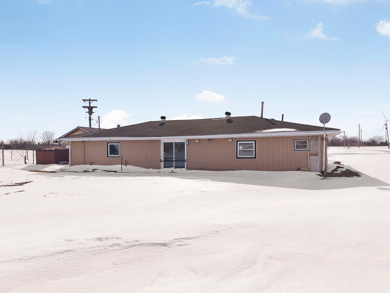 More Photos Of 20600 Hwy 2, Tilbury Auto Dealership For Sale
