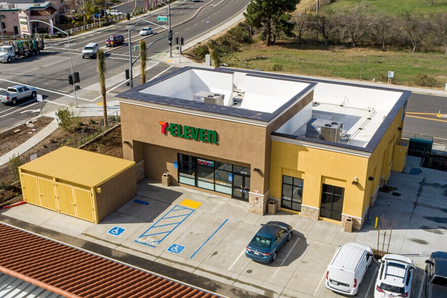 More Photos Of Clinton Keith Rd, Wildomar Unknown For Lease