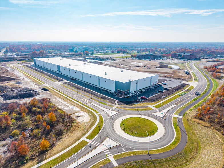 More Photos Of 109 Corrina Dr, Columbus Manufacturing For Lease