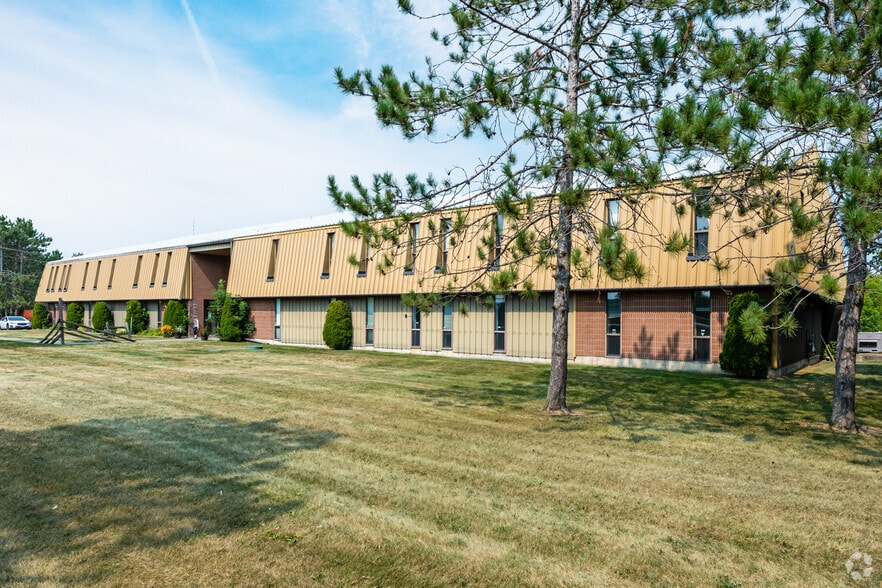 More Photos Of 112 John Cavanaugh Rd, Ottawa Light Manufacturing For Lease