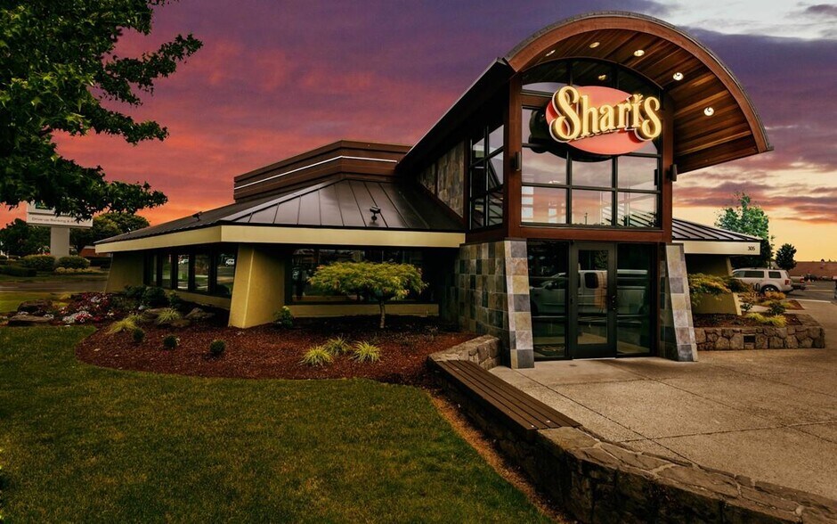 More Photos Of 3609 E Lincolnway, Cheyenne Restaurant For Sale