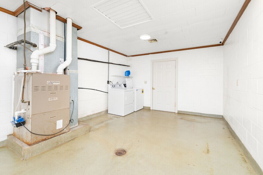 More Photos Of 101 Lea Rd, Kenbridge Rehabilitation Center For Sale