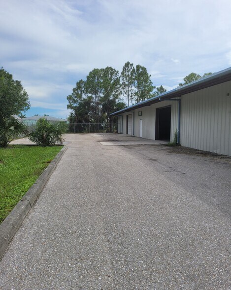 More Photos Of 25451 Fortran Dr, Punta Gorda Warehouse For Sale