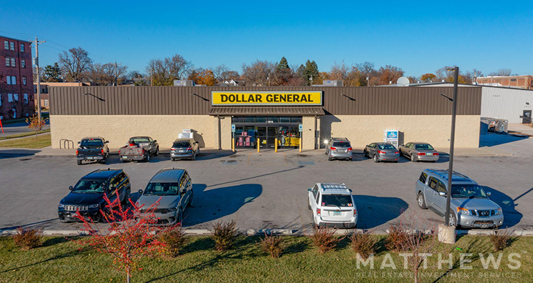 Primary Photo Of 1810 1st Ave, Fort Dodge General Retail For Sale