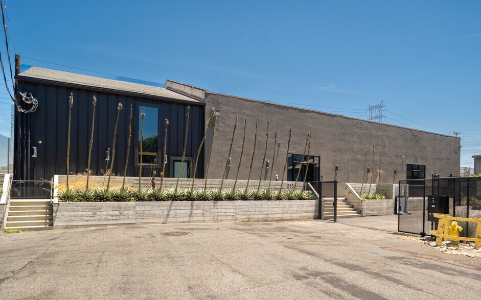 More Photos Of , Los Angeles Flex For Sale