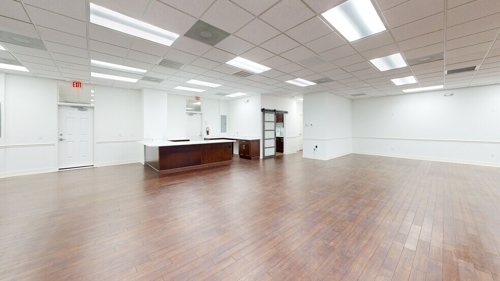 Primary Photo Of 8991 Daniels Center Dr, Fort Myers Medical For Sale