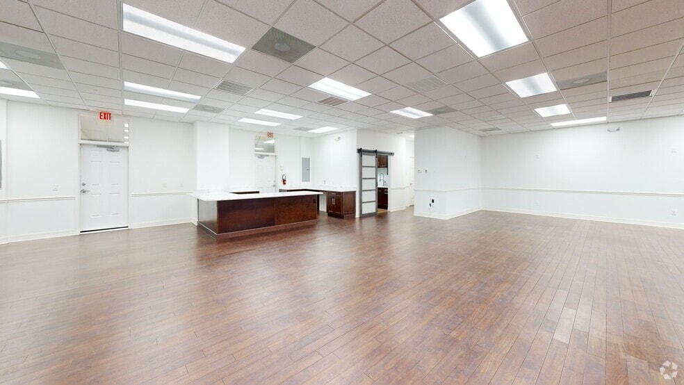 Primary Photo Of 8991 Daniels Center Dr, Fort Myers Medical For Sale