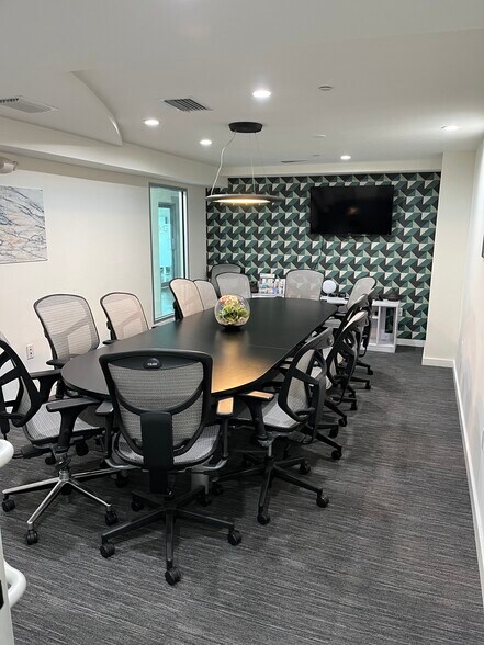 More Photos Of 350 S Miami Ave, Miami Apartments For Sale