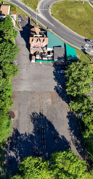 More Photos Of 744 Main St, Lumberton Bar For Sale