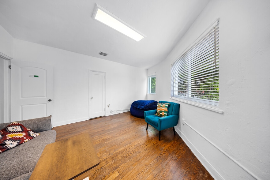 More Photos Of 1267 Coral Way, Miami Storefront Retail Residential For Lease