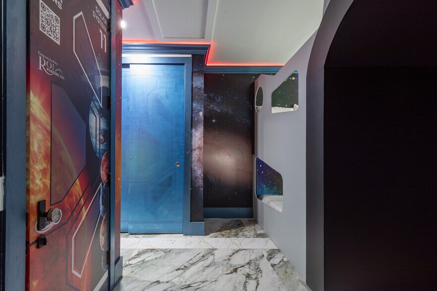 More Photos Of 1015 Fantasy Dr, Davenport Specialty For Sale