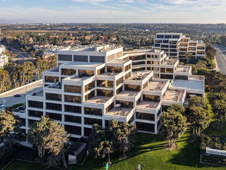 More Photos Of 9191 Towne Centre Dr, San Diego Unknown For Lease