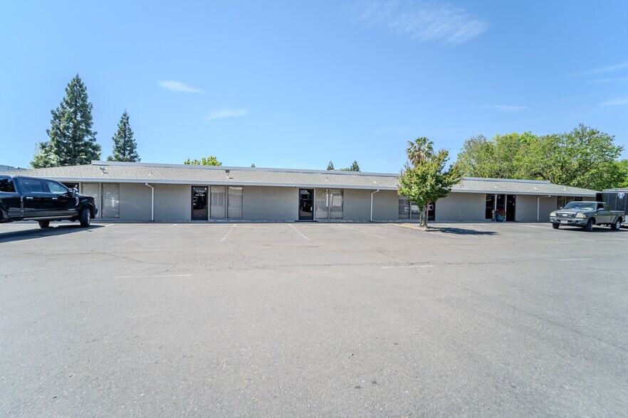 More Photos Of 1548 Poole Blvd, Yuba City Office For Lease