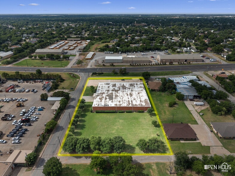 More Photos Of 2200 5th St, Wichita Falls Warehouse For Sale