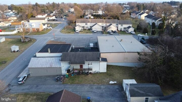 More Photos Of 122 Beech St, Carlisle Light Distribution For Lease