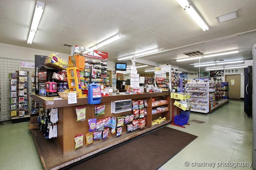 More Photos Of 31815 E Historic Columbia RI Hwy, Troutdale Convenience Store For Sale