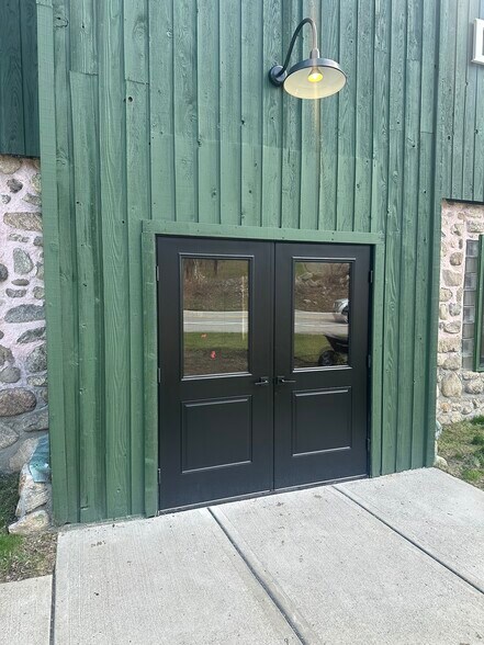 More Photos Of 3052 Route 9, Cold Spring Freestanding For Lease