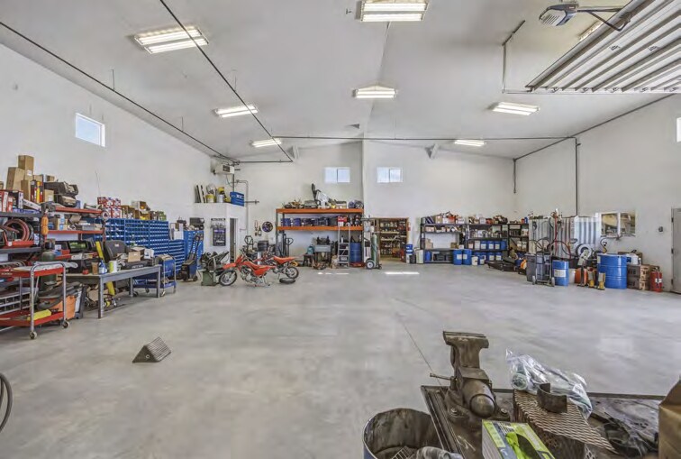 More Photos Of 2213 Henderson Loop, Richland Warehouse For Sale