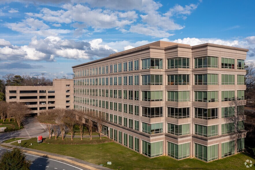 More Photos Of 2500 Cumberland Pky SE, Atlanta Office For Lease