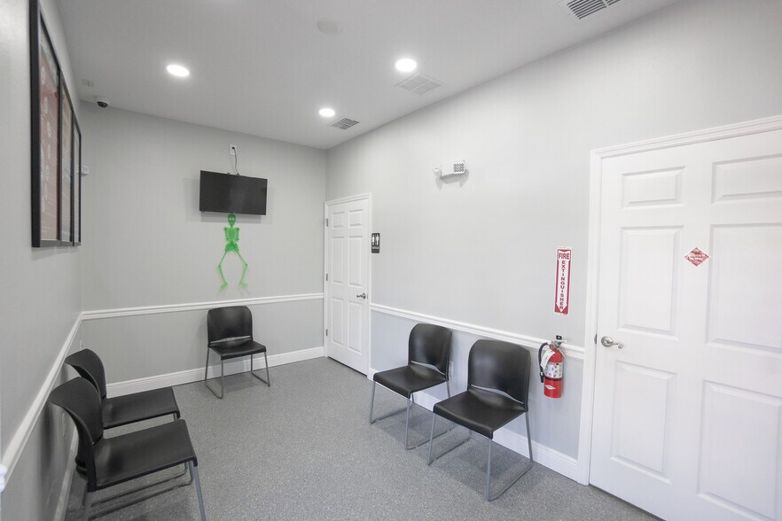 More Photos Of 37810 Medical Arts Ct, Zephyrhills Medical For Sale