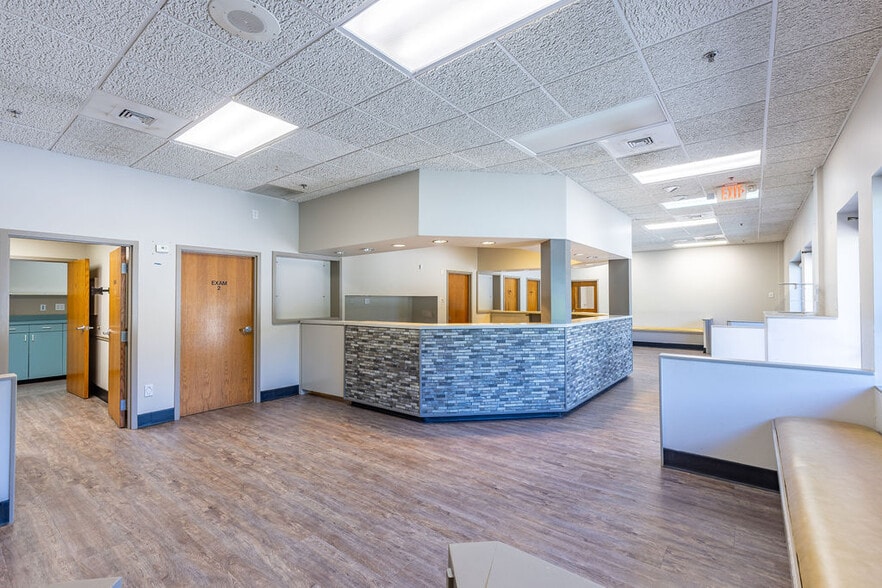 More Photos Of 2787 SE Cobb Dr, Smyrna Medical For Sale