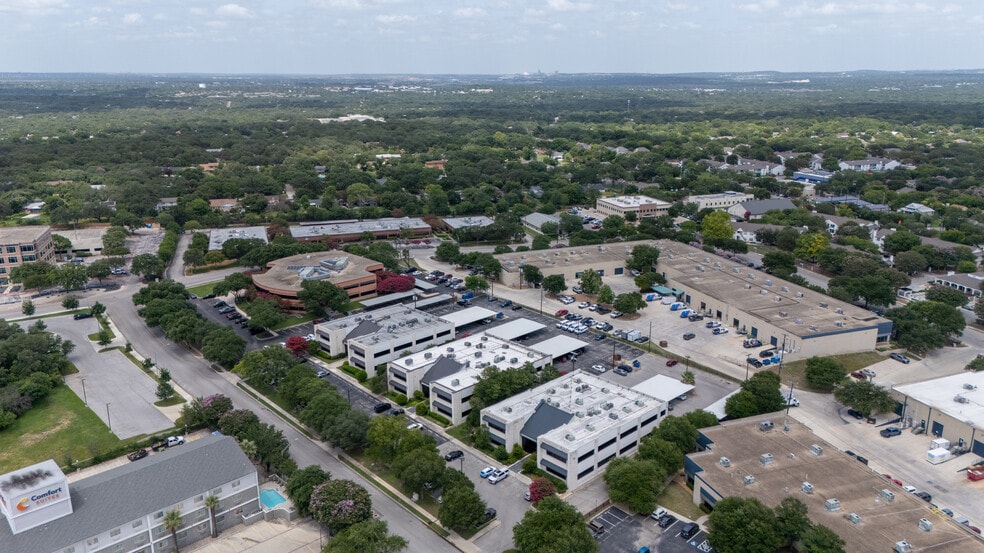 More Photos Of 14400 Northbrook Dr., San Antonio Unknown For Lease