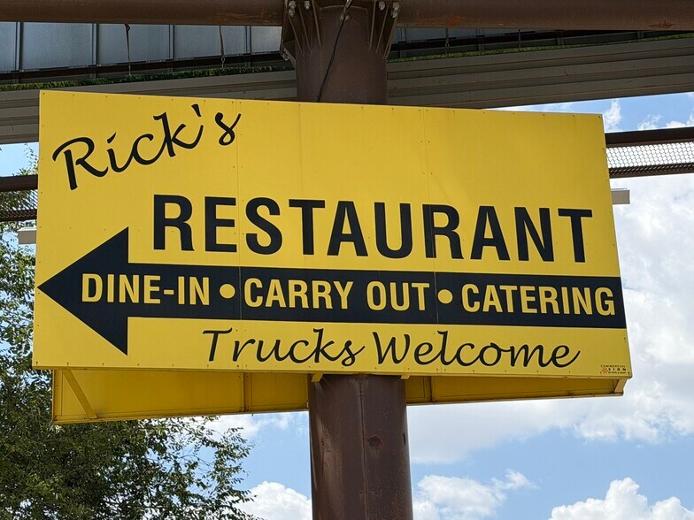 More Photos Of 20005 W US Highway 54, Pratt Restaurant For Sale