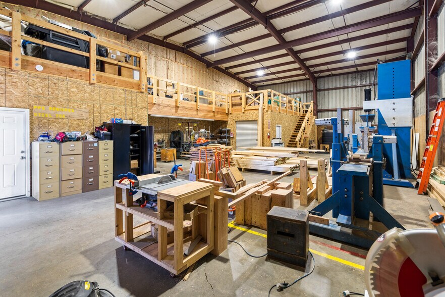More Photos Of 10466 Sunnyside Rd SE, Jefferson Warehouse For Sale