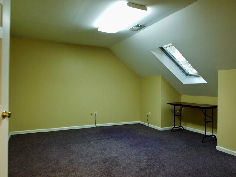 More Photos Of 3218 Mill St, Covington Medical For Sale