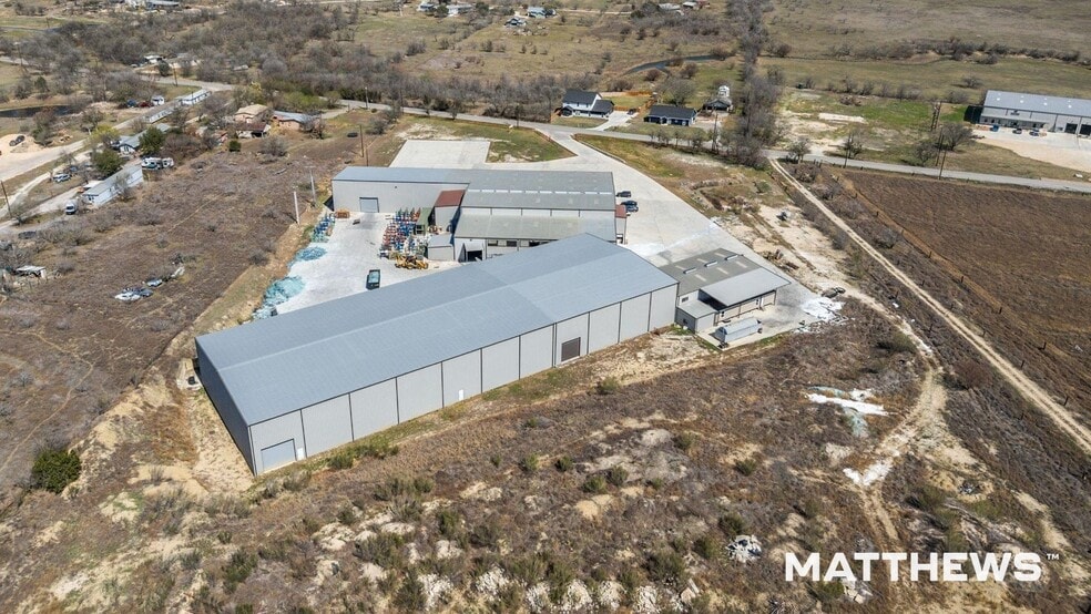 More Photos Of 800 East Watson Ln, New Braunfels Manufacturing For Lease