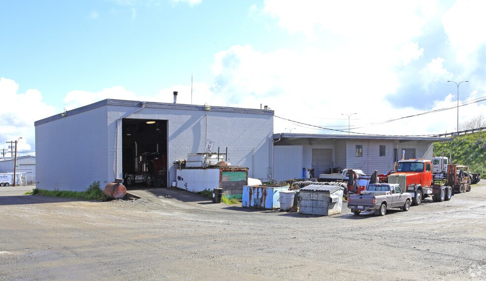 More Photos Of 2810 34th St, Everett Industrial For Sale