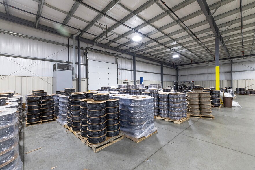 More Photos Of 1000 Sako Ct, Elkhart Warehouse For Lease