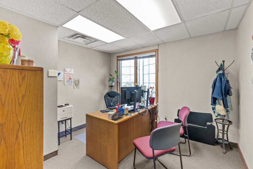 More Photos Of 33 College Hill Rd, Warwick Apartments For Lease
