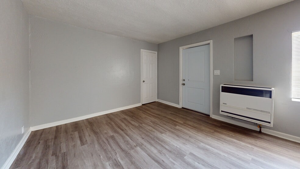 More Photos Of 6619-6625 Bancroft Ave, Oakland Apartments For Sale