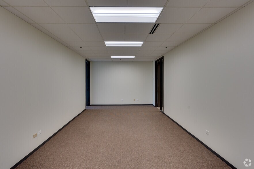 Photo of 3rd Floor Ste 2211/305