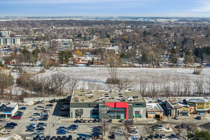 More Photos Of 3920 Dougall Ave, Windsor Storefront For Sale