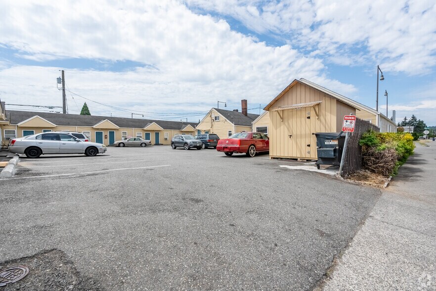 More Photos Of 810 State Ave, Marysville Hotel For Sale