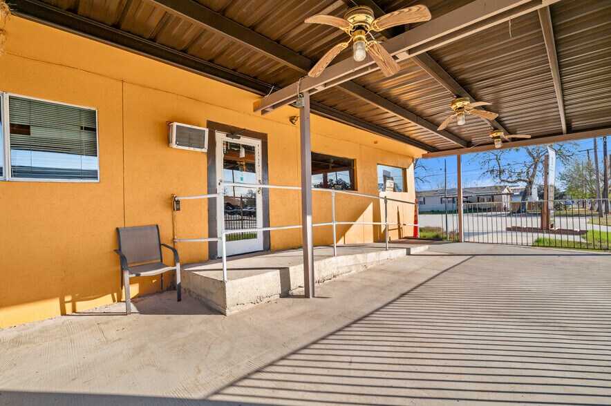 More Photos Of 1710 Second St, Pleasanton Restaurant For Sale